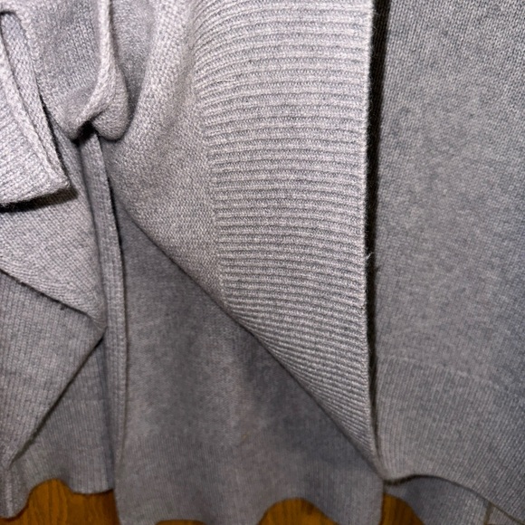 Nordstrom Signature Grey Cashmere sleeved shrug  Sz. S - Picture 6 of 6